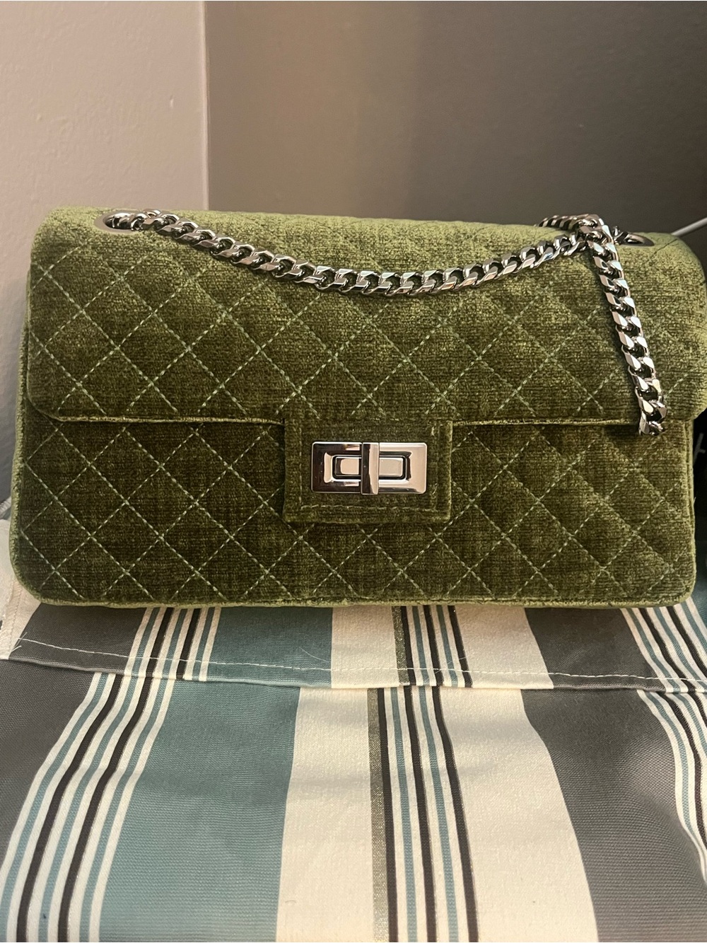 Quilted Olive Green Chain Shoulder Bag - Branded Designer Style